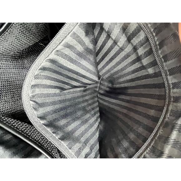 TUMI Messenger Bag Ballistic Nylon Full-Grain Leather Trim Style 4367 - Picture 14 of 16